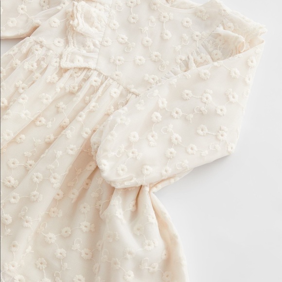 ZARA EMBROIDERED DRESS WITH TULLE 4/5 - Picture 3 of 9